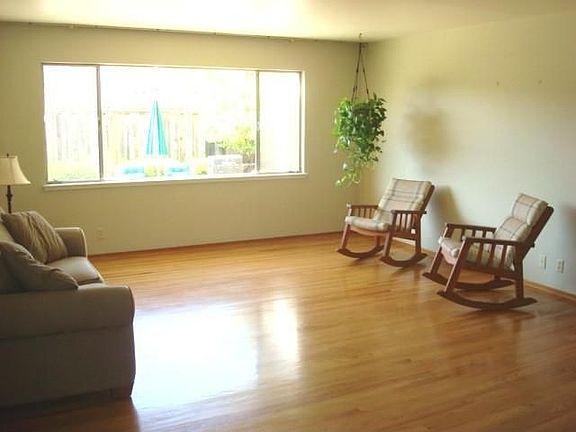 2nd image of 1587 Wawona Dr