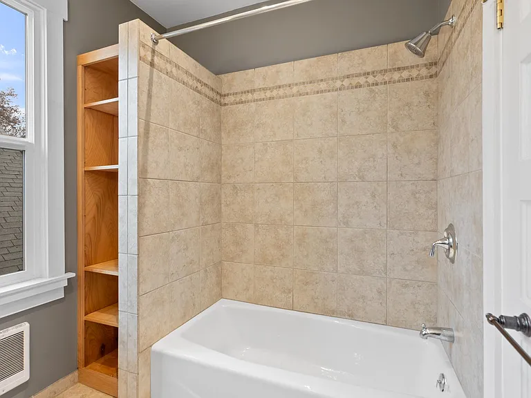 1728 W 11th Ave — Photo 21