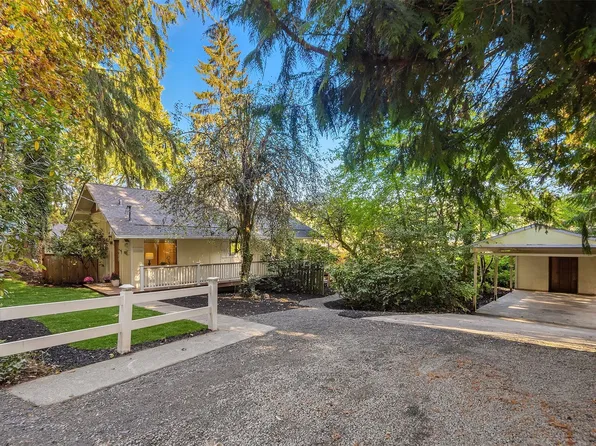 13806 W Lake Kathleen Dr SE, Renton, WA 98059