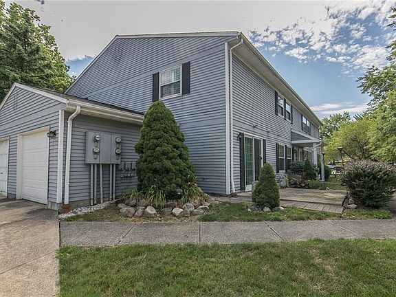 2nd image of 13876 Oakbrook Dr
