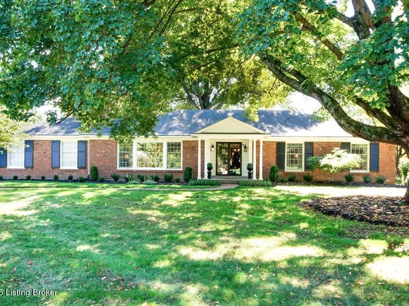 5831 Brittany Woods Cir, Louisville, KY 40222
