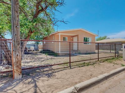 416 S 6th St, Belen, NM, 87002