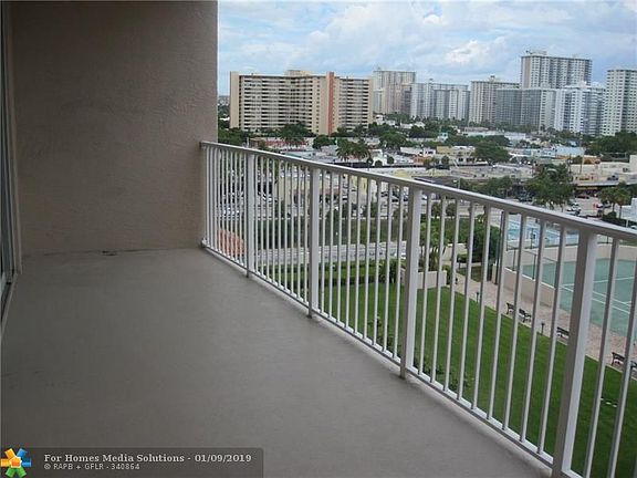 4th image of 3020 NE 32nd Ave APT 1011