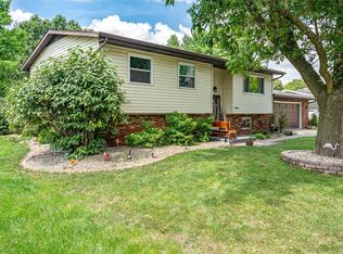 11 Birchwood Rd, Litchfield, IL 62056