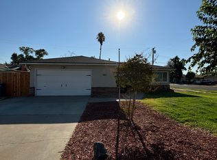 2017 N Kensington Way, Hanford, CA 93230