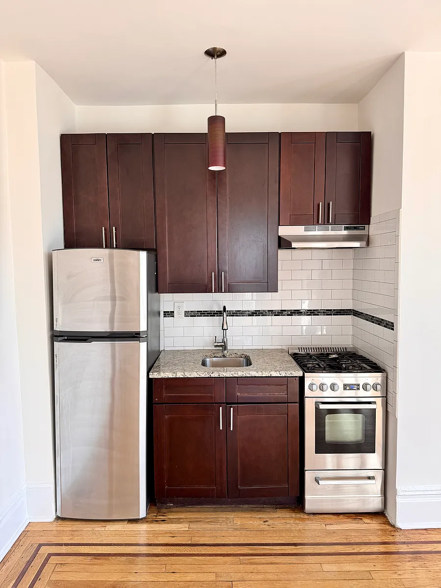Building Photo - 31-15 21st Ave #4B