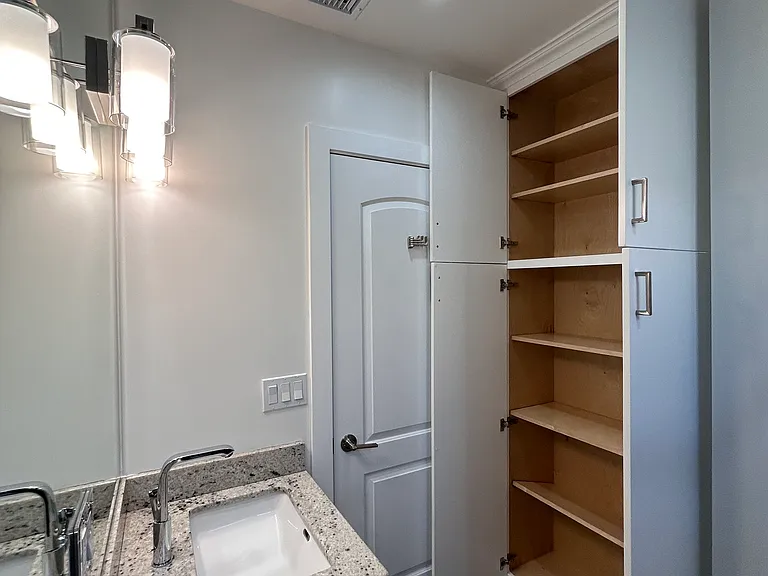 4940 W 123rd St — Photo 35