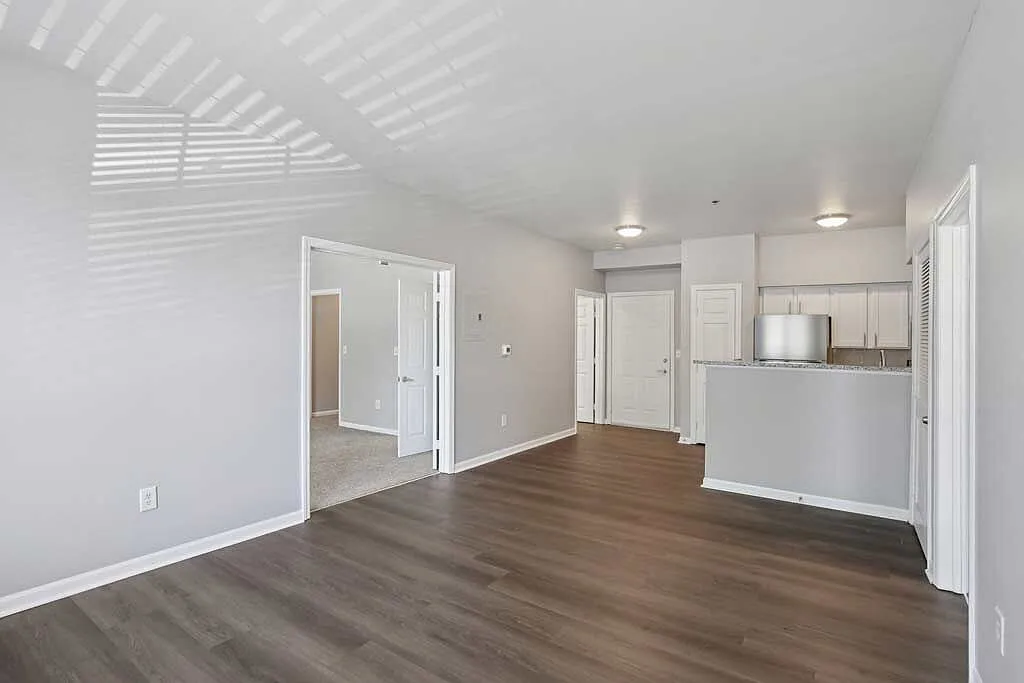Glendale at the Mansion Apartments — Photo 4