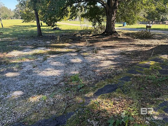 3rd image of 844 Martinville Loop