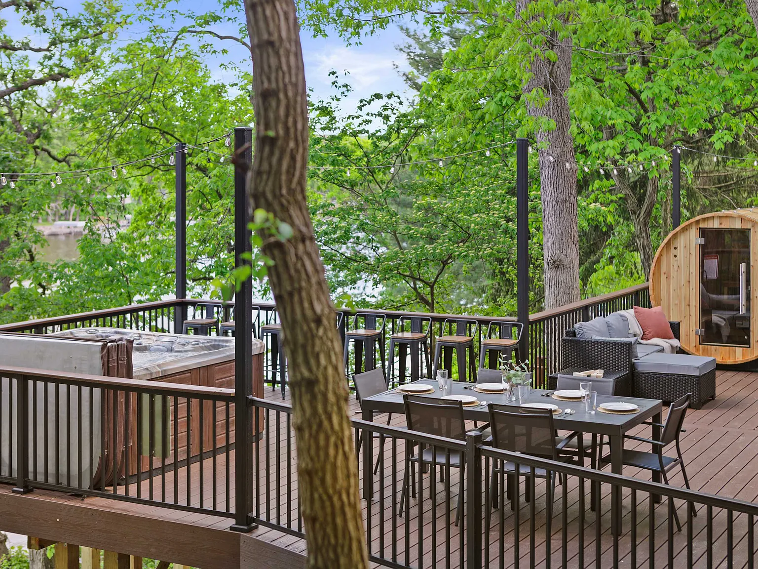 5 bed, 3300 sqft, $10,000 — Photo 3