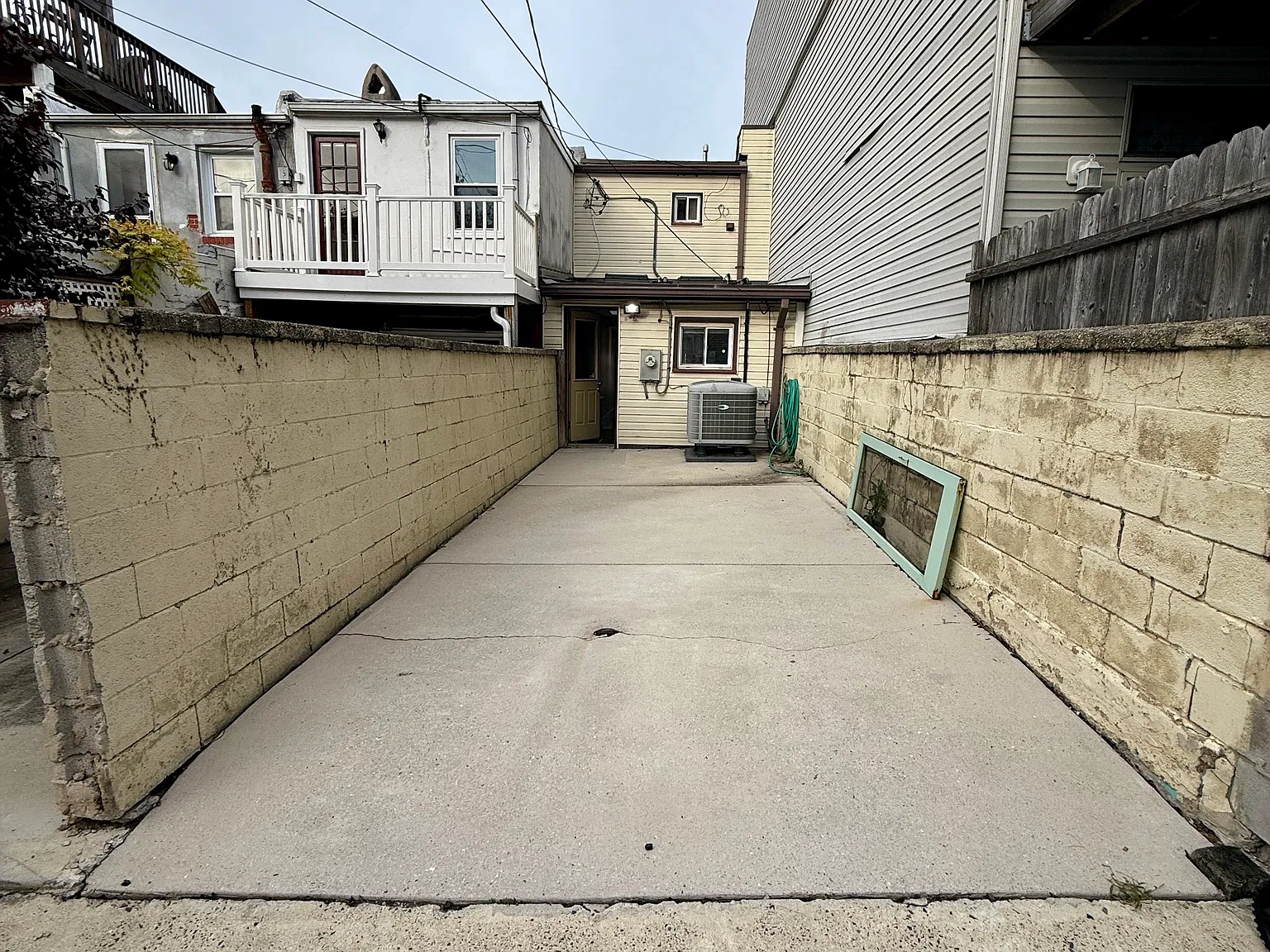 907 S Streeper St — Photo 2