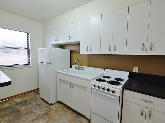 4th image of 1634 Snelling Ave N APT 3