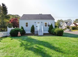112 Lakeview Ave, Piscataway, NJ 08854