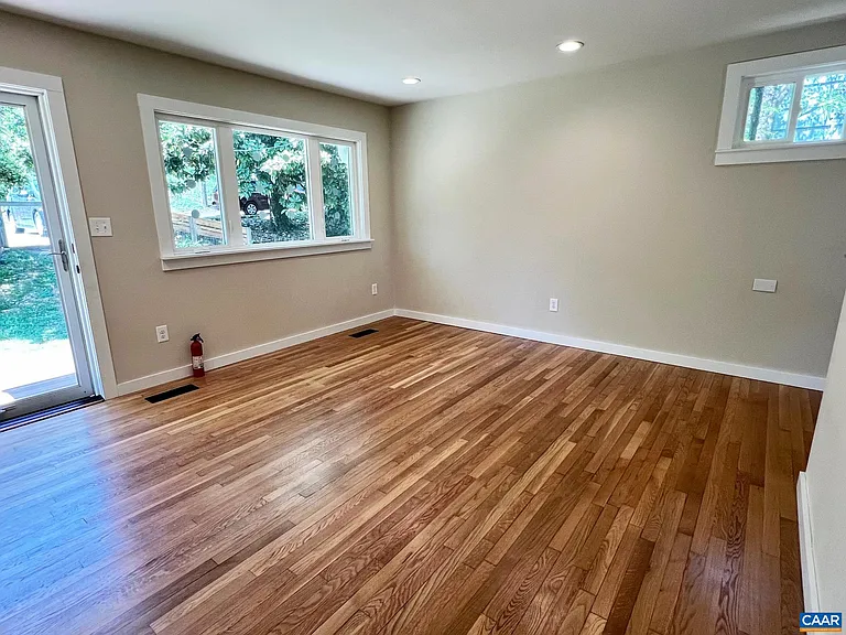 1410 Monticello Rd — Photo 5