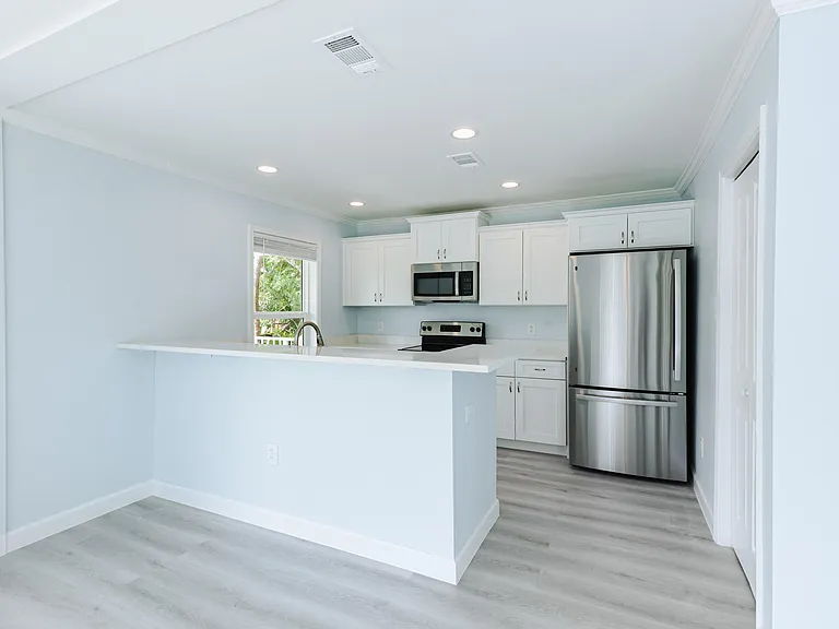 224 W Seaview Dr — Photo 4