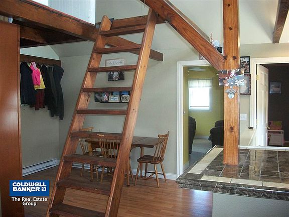 Staircase to Loft area - Electronic Lift