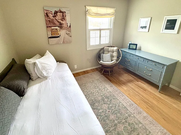 2516 Orchard Dr — Photo 3