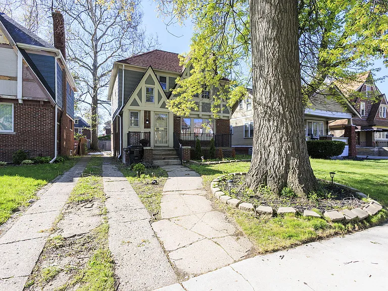 4341 Glendale Ave — Photo 22