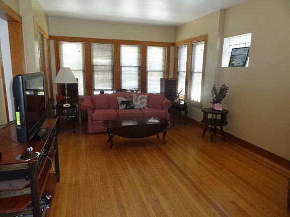 3rd image of 4106 N Mason Ave