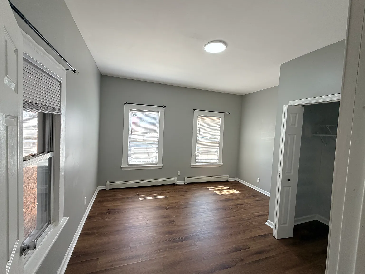 2 bed, 2000 sqft, $1,850 — Photo 3