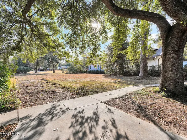 1721 Country Club Road, Wilmington, NC 28403