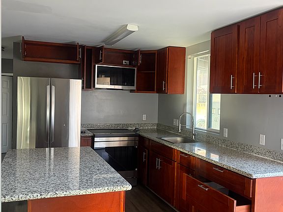 3rd image of 91-701A Pohakupuna Rd
