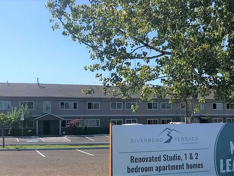 Riverbend Terrace Apartments — Photo 1