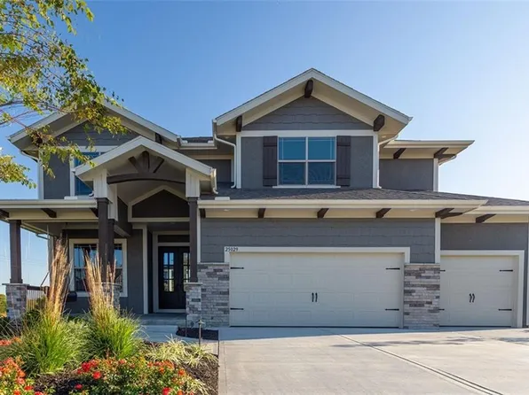 18616 Reinhardt St, Stilwell, KS 66085