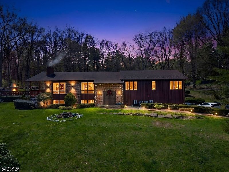 1st image of 121 Doremus Rd