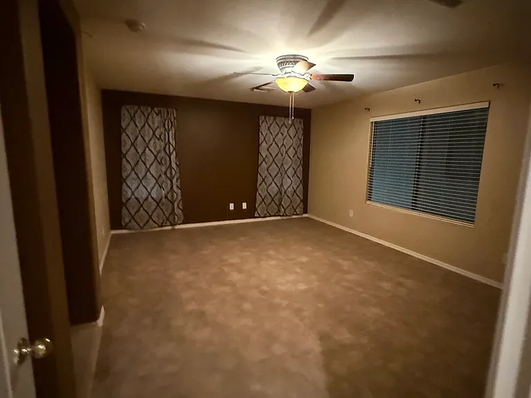 15435 W Canterbury Dr — Photo 11