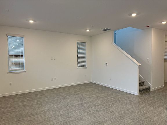 4th image of 5919 Littlestone St