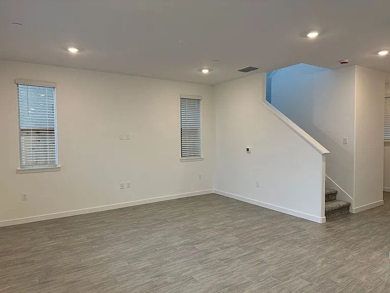 5919 Littlestone St — Photo 4