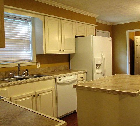 4th image of 4 Alexander Rd