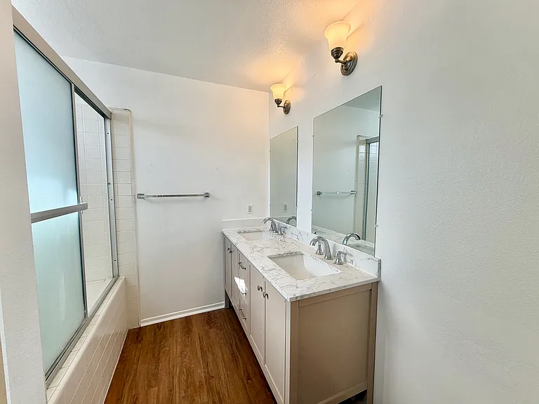 5152 Dunbar Dr #D — Photo 14