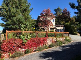 9400 Whitney Pl NW, Seattle, WA 98117