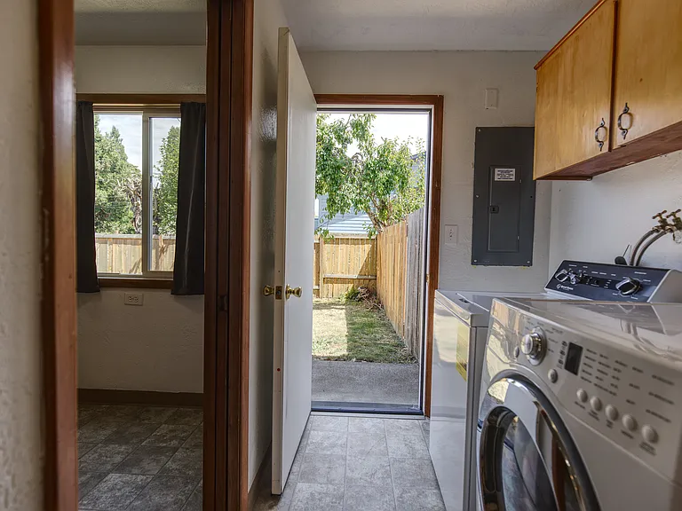 1180 Fairmount Ave S — Photo 11