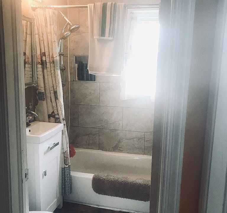 1st image of 6927 Halleck St