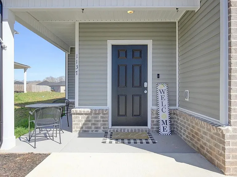 1137 Black Oak Cir — Photo 2