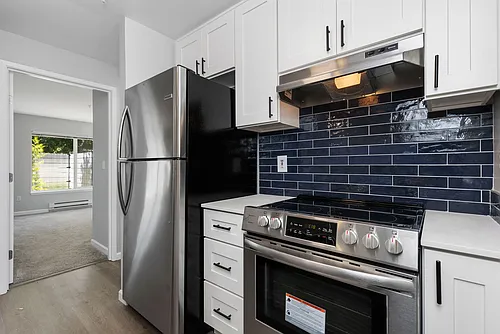 Interlake Apartments Photo 1 Interlake Apartments Photo 1