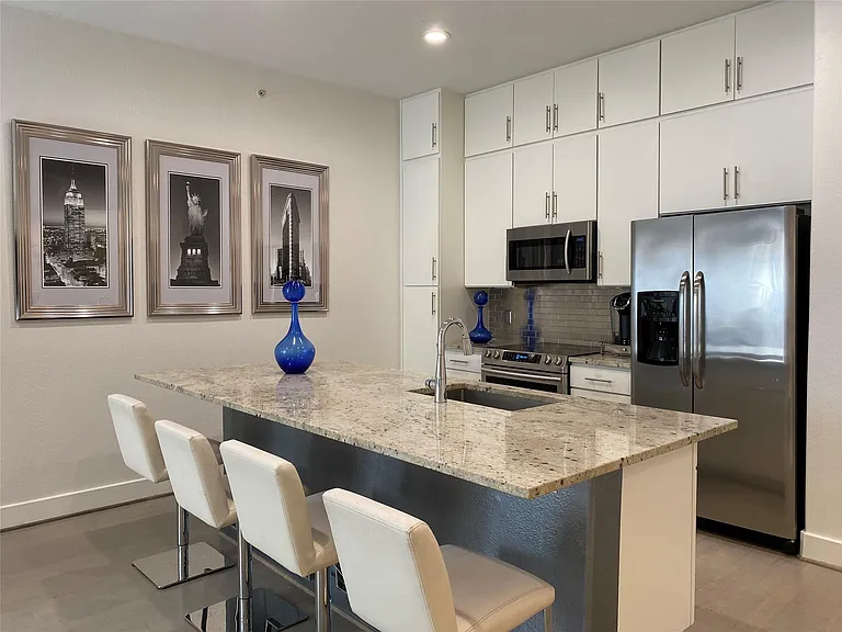 1901 Post Oak Blvd #3503 — Photo 22