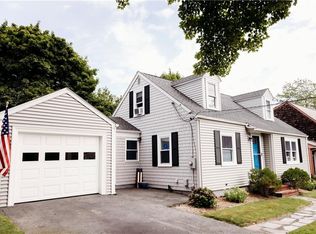 19 Bliven Ave, Bristol, RI 02809