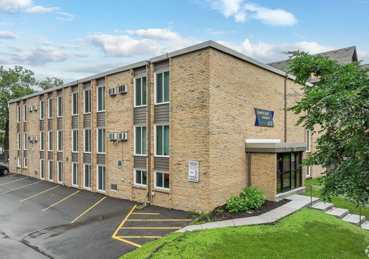 Campus East Apartments: Your Perfect Home Near U of M Twin Cities! — Photo 3
