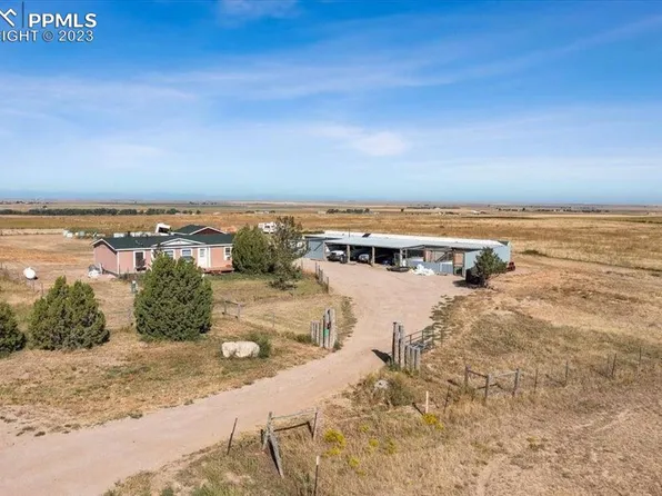 11899 Vickiview St, Strasburg, CO 80136