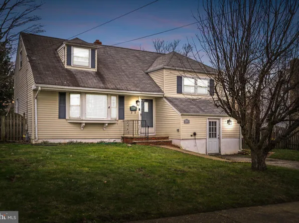 26 Miry Brook Rd, Hamilton, NJ 08690