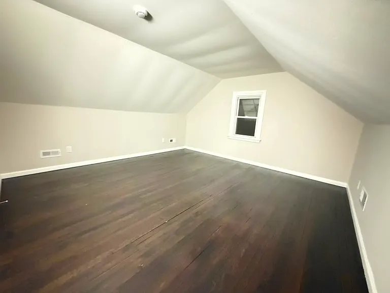 519 Bethel Ave — Photo 15