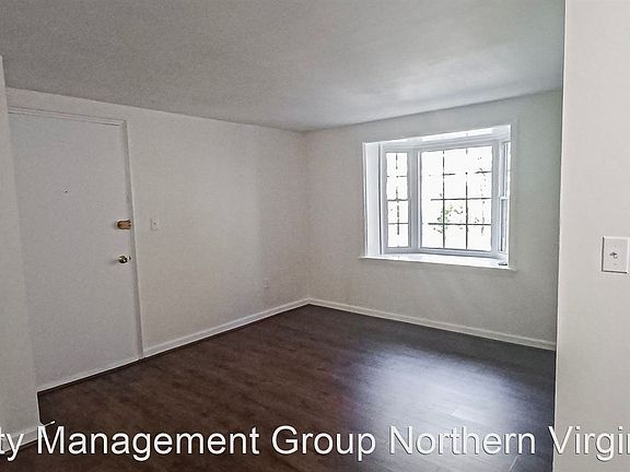 3rd image of 800 S Arlington Mill Dr APT 101