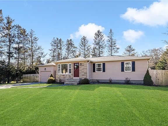 4th image of 16 Brookside Dr