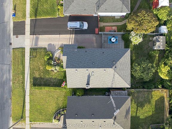 3rd image of 274 Labrador Dr