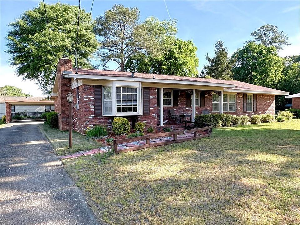 1st image of 1604 46th St