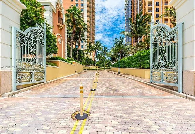 17875 Collins Ave #702 — Photo 9